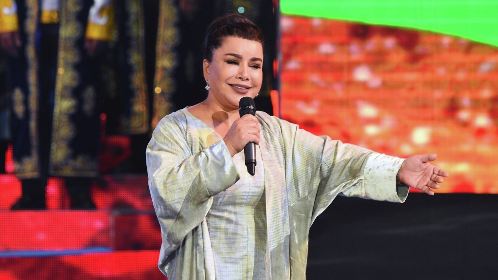 AQShda Yulduz Usmonovaning antisemitik bayonotlari sabab konsertini bekor qilishni talab qilishmoqda